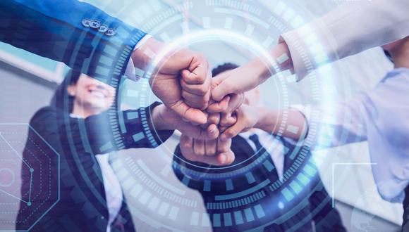 Cornerstone anuncia cambio de estrategia para enfrentar nuevos retos de mercado.